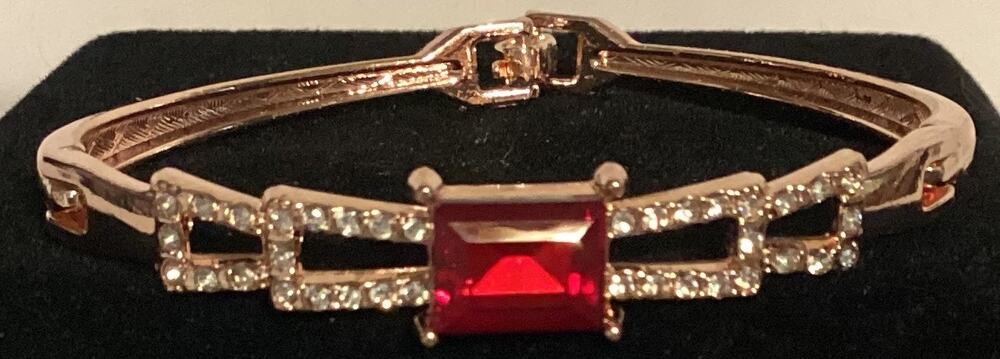 2767a NWOT Rose Gold  BFF Bracelet Bangle W/Red Stone & Cubic Zirconia Crystals